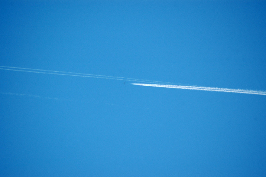 Máy bay bí ẩn trên bầu trời Texas