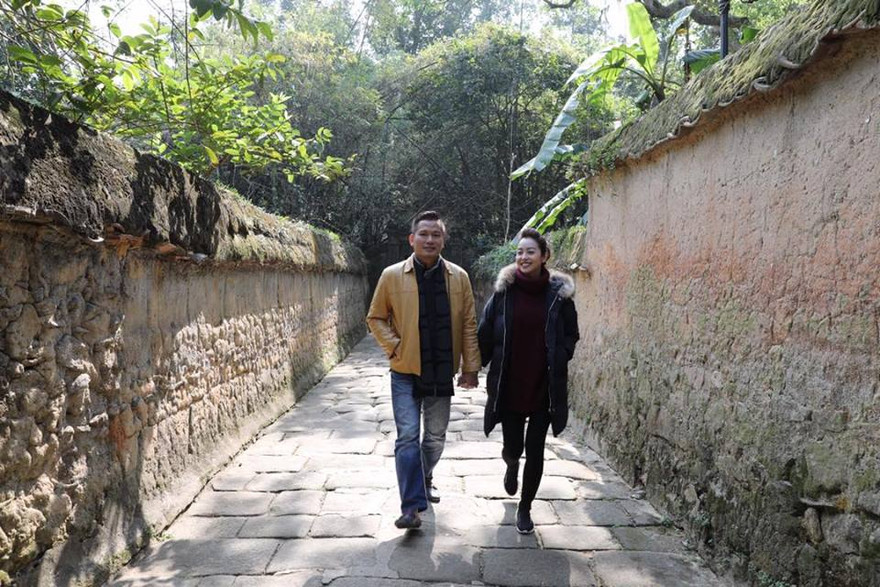 Jennifer Phạm quyến rũ 'đốn tim' triết lý đầu năm mới Mậu Tuất 