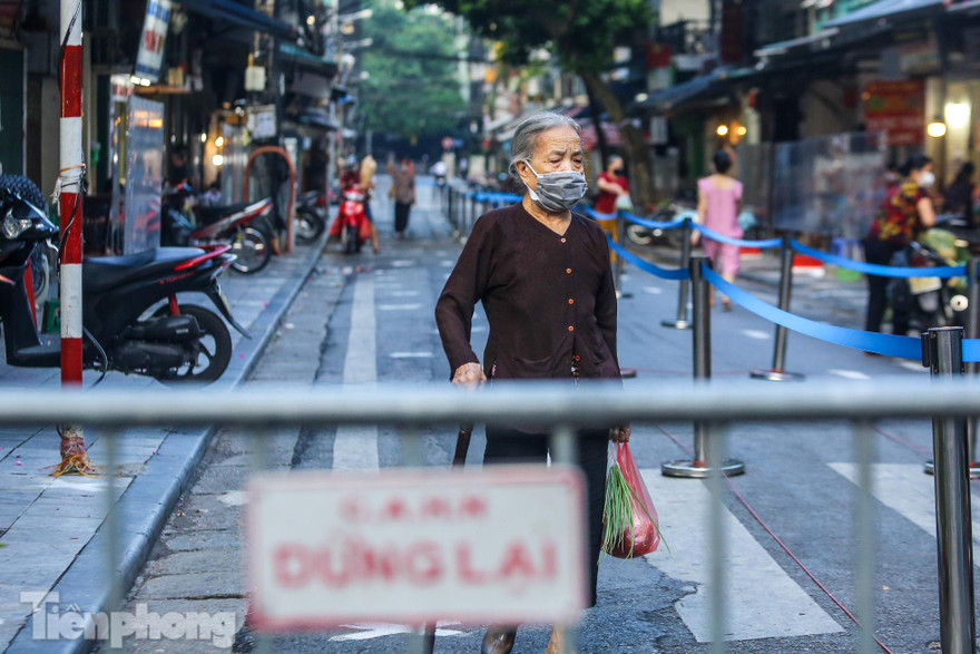 Quận Long Biên sẽ có 8 phường ở trạng thái 'bình thường mới'