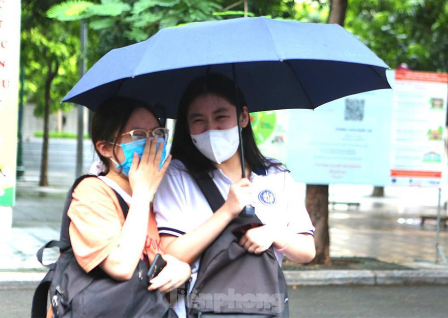 Hơn 400 thí sinh đầu tiên trúng tuyển Đại học Kinh tế Quốc dân 