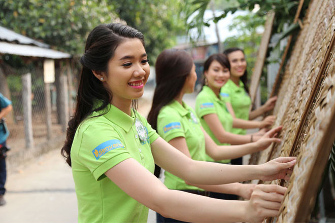 Những cô thợ làm bánh của Hoa khôi Đồng bằng 2015