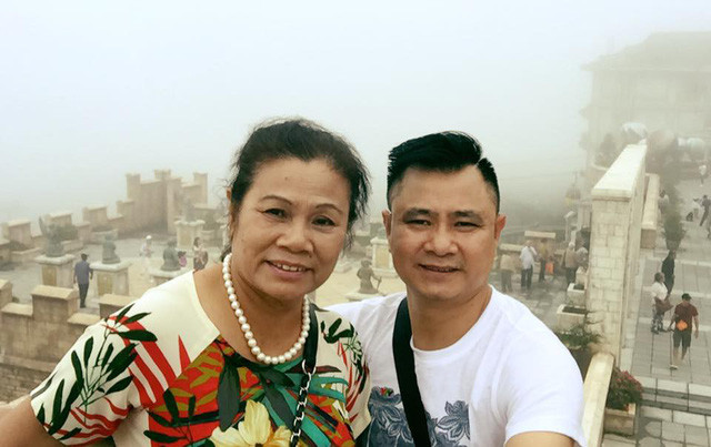 NSND Tự Long và mẹ