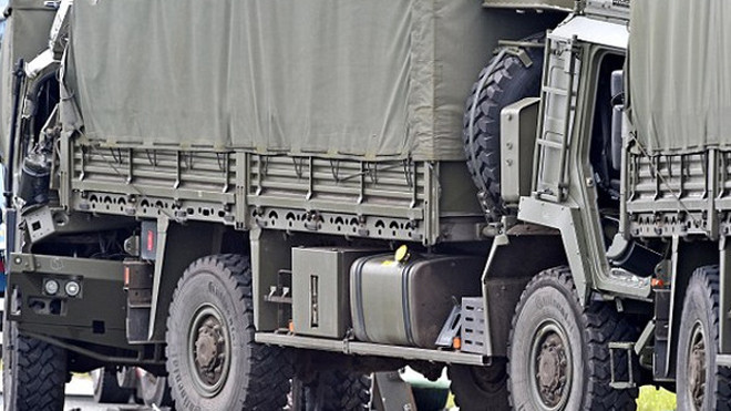 4 xe quân sự dồn toa, hậu quả khủng khiếp.