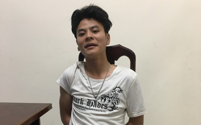 Phúc tại trụ sở cảnh sát