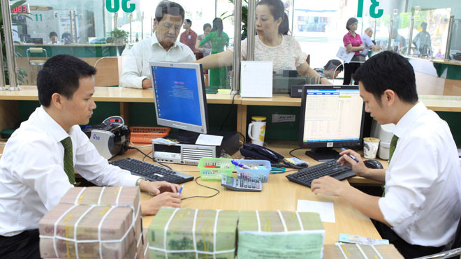 Thống đốc xử nghiêm ngân hàng cố tình lách trần lãi suất