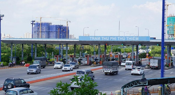 Cận cảnh trạm thu phí bỏ hoang 6 năm ở TPHCM