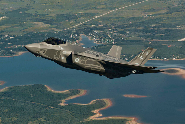 Vì sao Mỹ tiếp tục trình diễn F-35A sau sự cố?