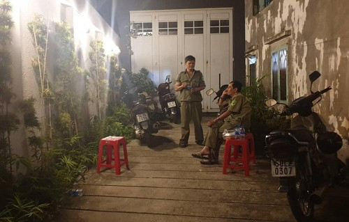 Lực lượng chức năng phong tỏa, khám nghiệm hiện trường vụ hỏa hoạn khiến 2 bé trai tử vong