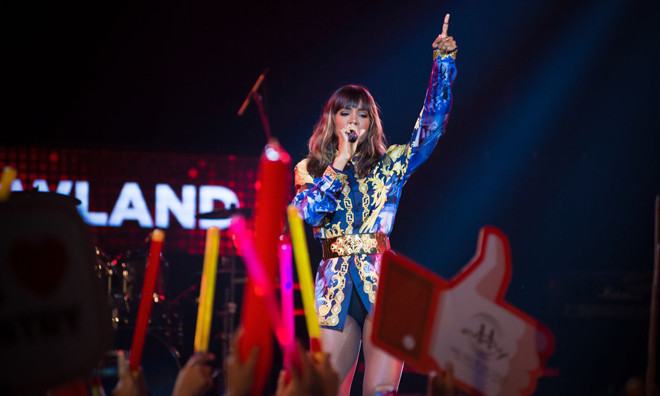 'Nữ hoàng R&B' Kelly Rowland đốt cháy khán giả thủ đô