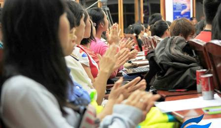 Sinh viên ra trường ‘nóng lòng’ được thăng chức