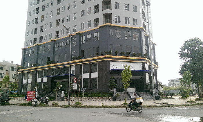 Cư dân tại CT12 Hà Đông, Hà Nội phải lên tận Sơn La để nhận sổ đỏ. Ảnh: Báo Đấu thầu