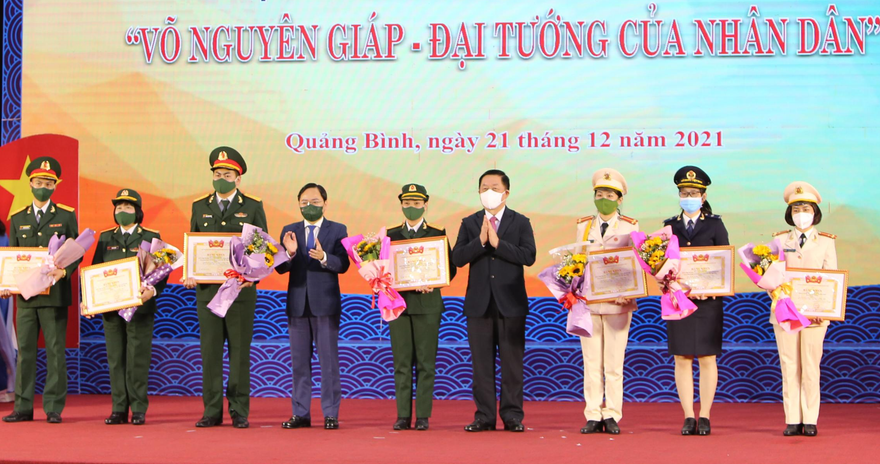 Trao giải Cuộc thi tìm hiểu về Đại tướng Võ Nguyên Giáp với chủ đề: "Võ Nguyên Giáp - Đại tướng của Nhân dân".