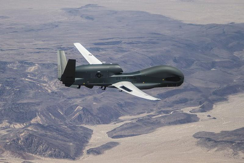 UAV RQ-4 Global Hawk - 'Ác điểu' bầu trời