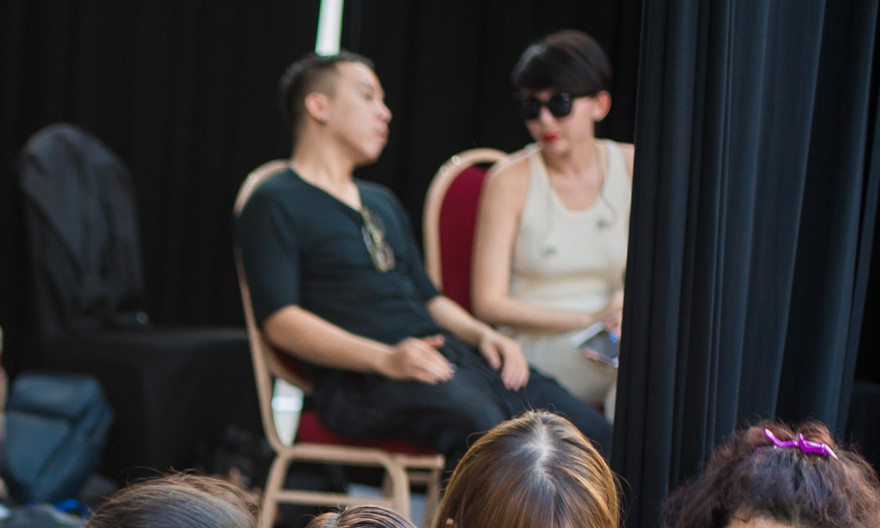 Tóc Tiên thân mật trò chuyện cùng Hoàng Touliver sau tin đồn chia tay