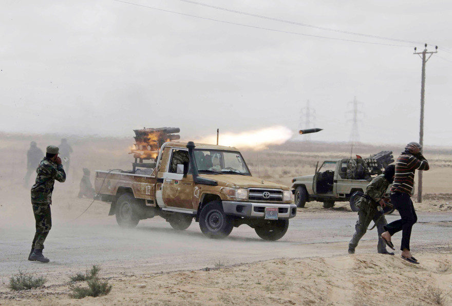 Mỹ thừa nhận không thể tiêu diệt được khủng bố IS nếu thiếu bộ binh. Ảnh: AP