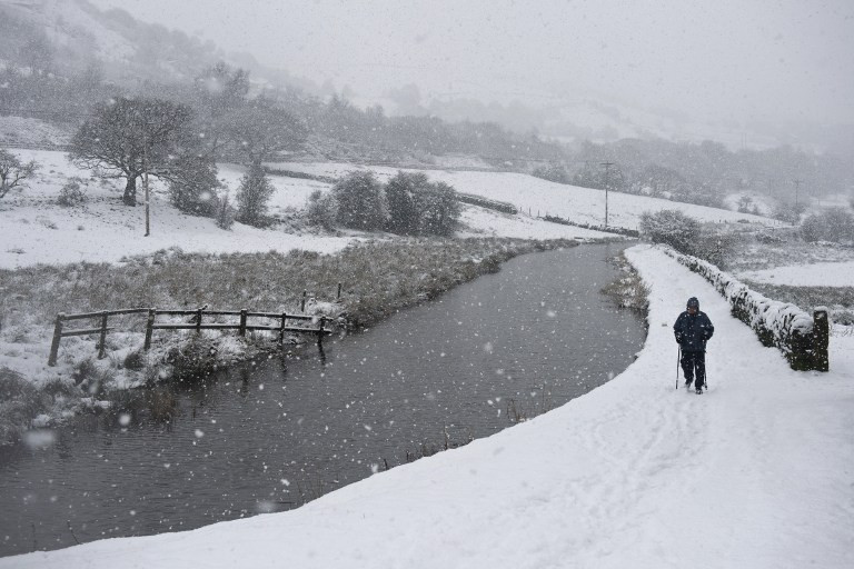 [ẢNH] Bão tuyết hoành hành ở Anh