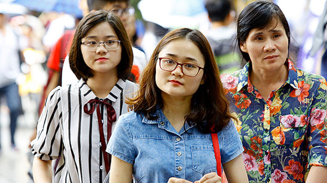 Hàng ngàn tân sinh viên 'đầu quân' hai trường ĐH kinh tế lớn