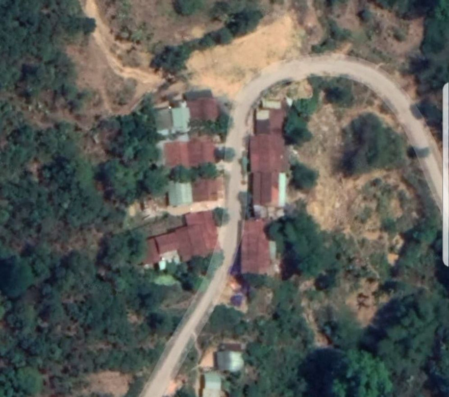 Làng Trà Leng (huyện Nam Trà My, Quảng Nam) trước khi bị sạt lở vùi lấp. ảnh H. T