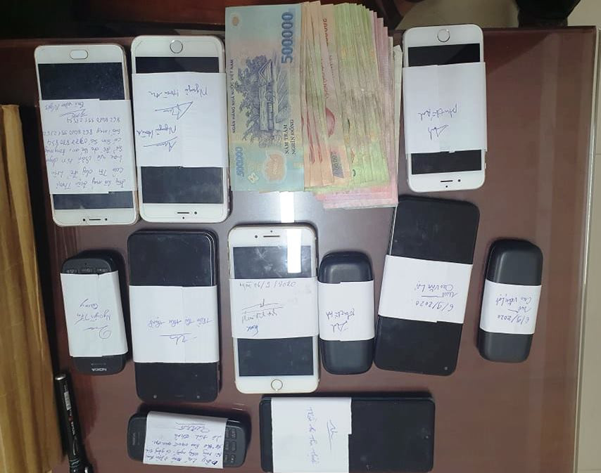 Tang vật liên quan vụ án