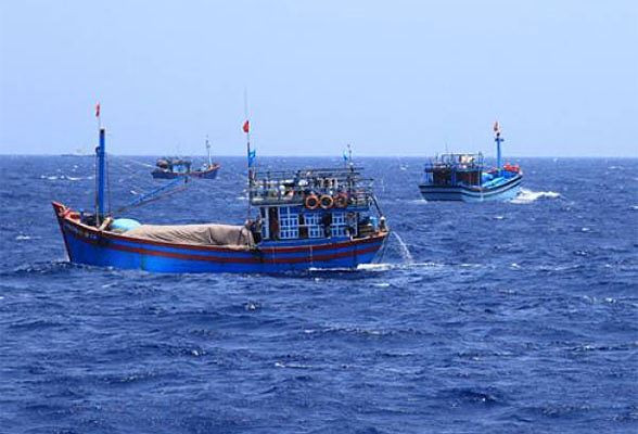 Trong lúc đánh bắt trên biển, ngư dân ở Quảng Nam bị sóng đánh văng khỏi thuyền, mất tích. (Ảnh minh họa)