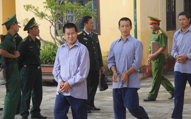 Dẫn giải các bị cáo sau phiên tòa