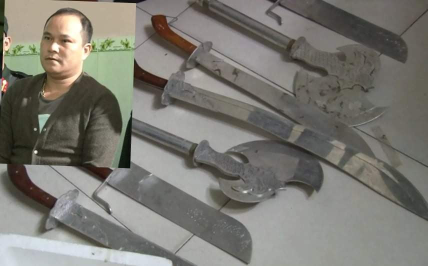 Thạch (ảnh nhỏ) và kho hàng nóng tàng trữ tại nhà. Ảnh CA