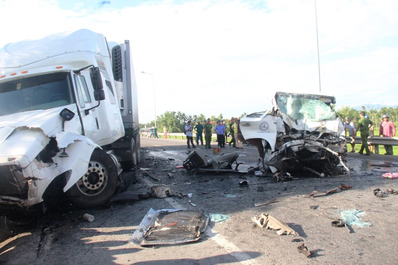 Vụ tai nạn ở Quảng Nam: Xe khách không đăng ký kinh doanh dịch vụ