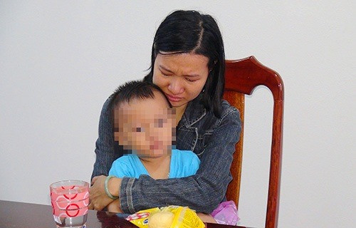 Nguyễn Thị Tuyết Trinh tại cơ quan công an. Ảnh CTV