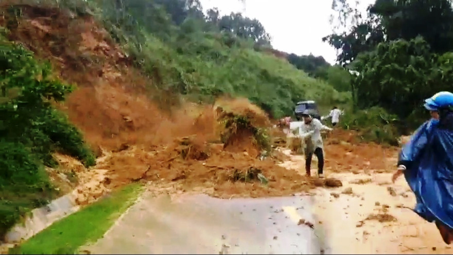 Hiện trường vụ sạt lở.