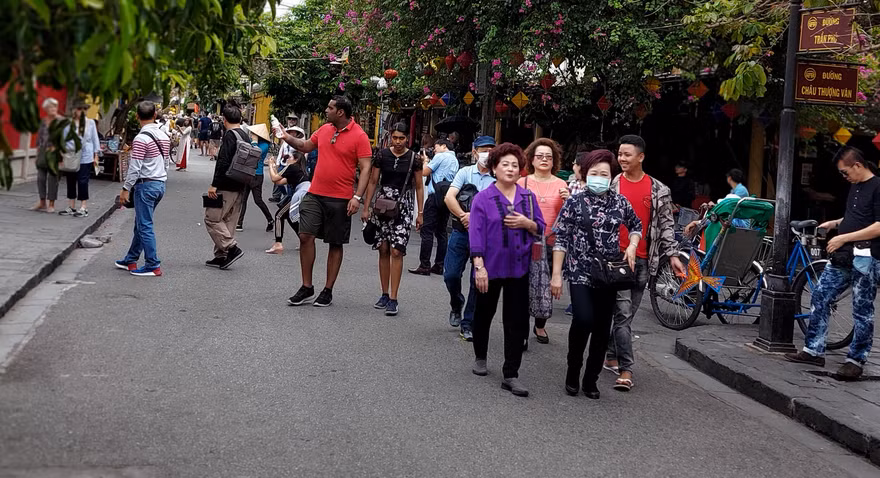 Hội An cách ly 2 du khách Hàn Quốc từng ở tâm dịch Daegu