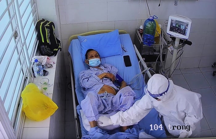 Bệnh nhân 1405 đang được điều trị tại Bệnh viện Đa khoa Trung ương Quảng Nam. Ảnh BV.