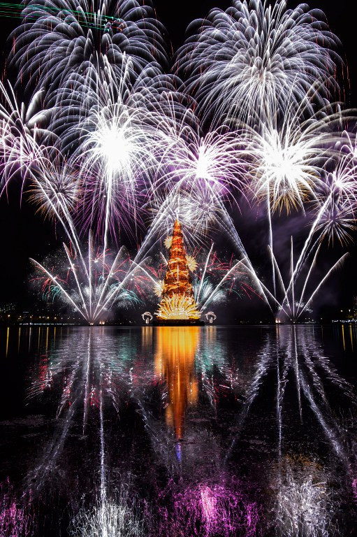 Chiêm ngưỡng Cây Noel nổi lớn nhất thế giới