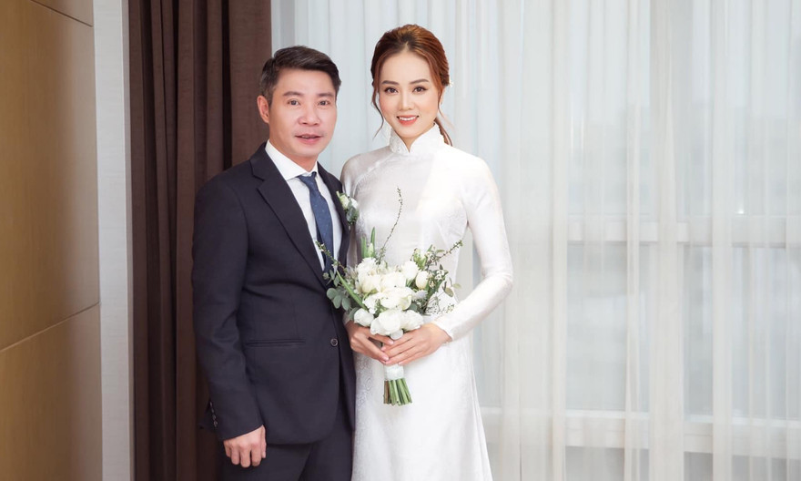 Vợ kém 15 tuổi của NSND Công Lý chia sẻ xúc động sau hôn lễ cùng “Cô Đẩu“.
