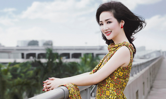 Hoa hậu Giáng My trẻ trung, xinh đẹp ở tuổi tứ tuần.