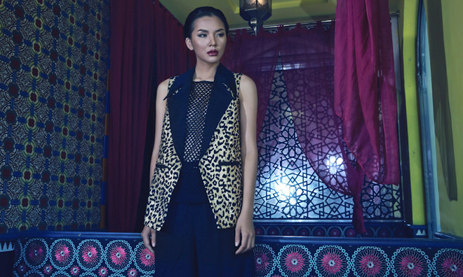 'Bản sao' Đan Lê tái xuất gợi cảm với váy xuyên thấu