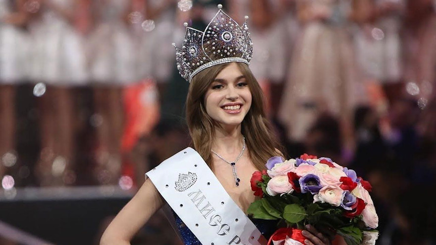 Hoa hậu Nga Alina Sanko.