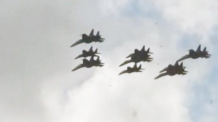 Hàng loạt chiến đấu cơ bất ngờ xuất hiện tại Crimea