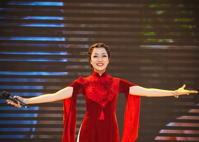 Phạm Thu Hà "chào Xuân" tại Trung Quốc