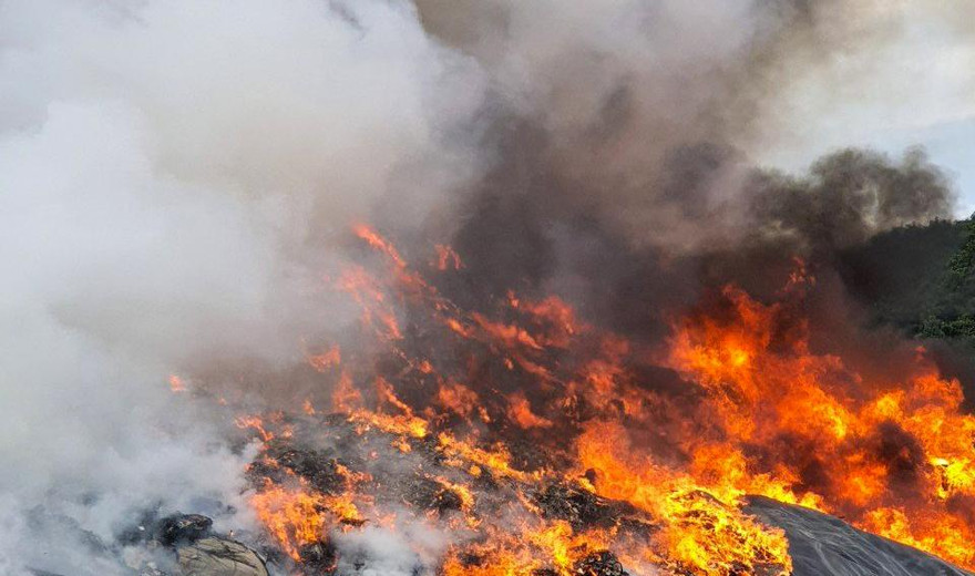 Cháy tại bãi rác Khánh Sơn (Liên Chiểu, Đà Nẵng).