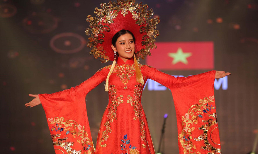 Huyền My giành Á quân top 15 trang phục dân tộc được yêu thích nhất