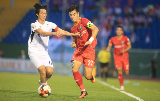 Tuấn Anh và đồng đội thua trận thứ sau liên tiếp ở V-League 2020. Ảnh: Lê Đình Công (Vnexpress)