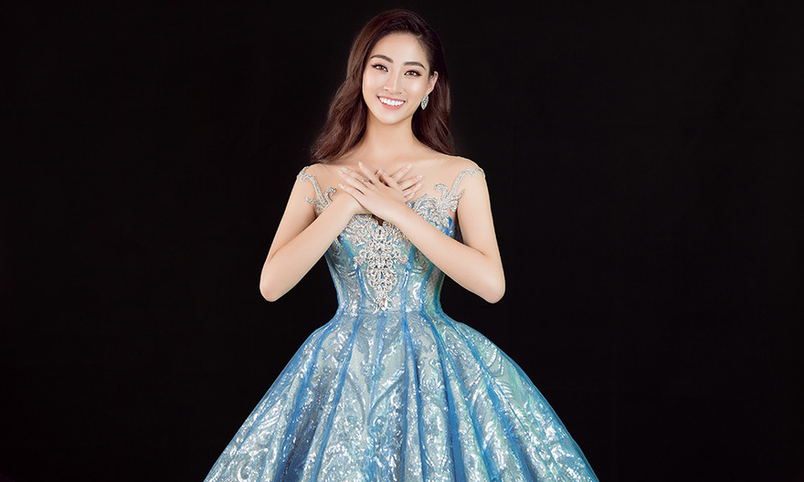 Lương Thuỳ Linh đẹp tựa Elsa, khoe tài hát tiếng Anh trong clip dự thi tài năng.