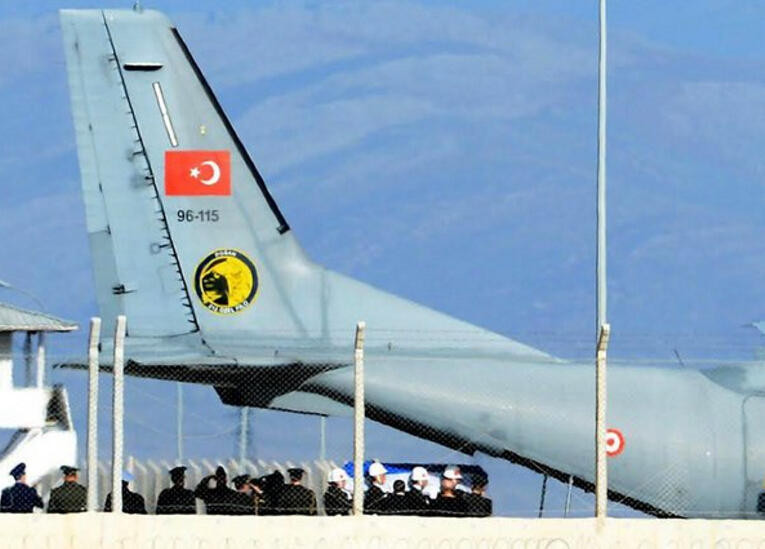 [ẢNH] Cơ trưởng cường kích Su-24 của Nga sắp về đất mẹ