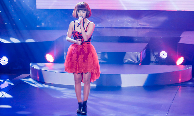 Trà My Idol xinh như búp bê với váy đỏ