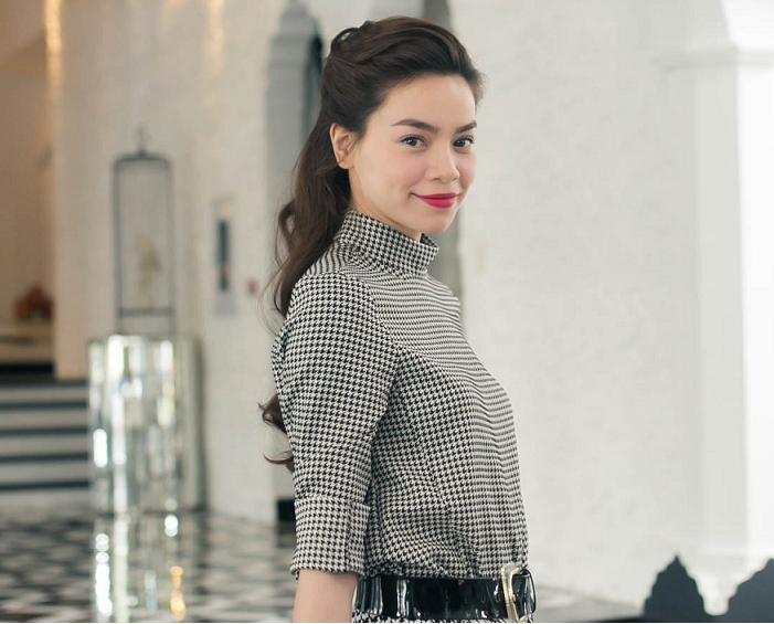 Hà Hồ kín đáo nhưng vẫn quyến rũ.