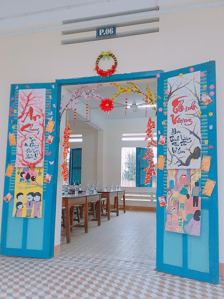 Lớp học được trang hoàng đón Tết vô cùng đẹp mắt đang nhận được rất nhiều sự tán dương trên MXH (Ảnh: Tô Ngọc)