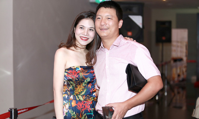 Mỹ Dung xinh đẹp, dịu dàng bên ông xã.