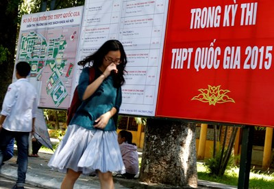 Thí sinh dự thi THPT quốc gia 2015. Ảnh: Hồng Vĩnh