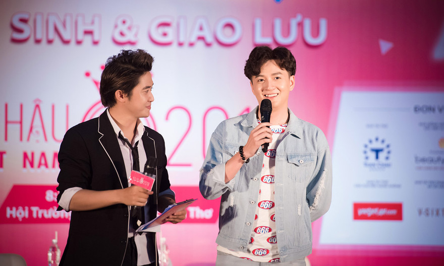 Ngô Kiến Huy và dàn người đẹp HHVN gây 'náo loạn' Đại học Cần Thơ