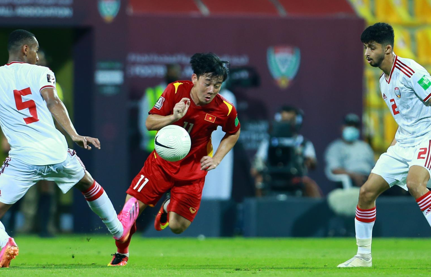 Minh Vương luôn nỗ lực hết mình mỗi giây phút có mặt trên sân. Ảnh: Hữu Phạm (từ UAE)